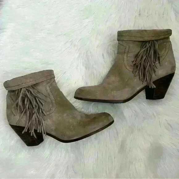 Sam Edelman Louie Suede Fringe Booties 12M Taupe - Picture 1 of 13